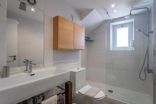 Lovely & Cozy with Amazing View & Central Location