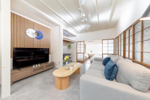 6 Beds Up to 14 12 min to Nagoya Sta