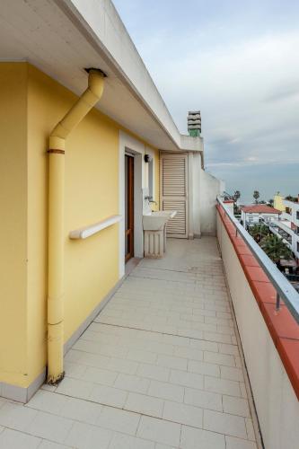 Balkoni atau teres di Palazzo Giallo