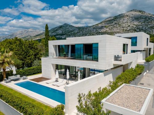 Exclusive Villa Calma I & II - two heated pool&spa
