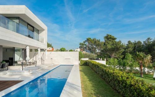 Exclusive Villa Calma I - heated pool&spa sea view