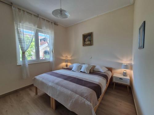 Holiday apartment with garden