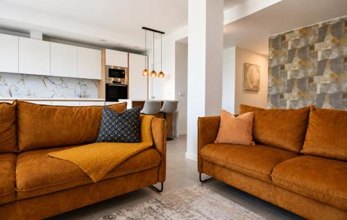 Premium Extended-Stay 2-Bed Apartment in Estepona