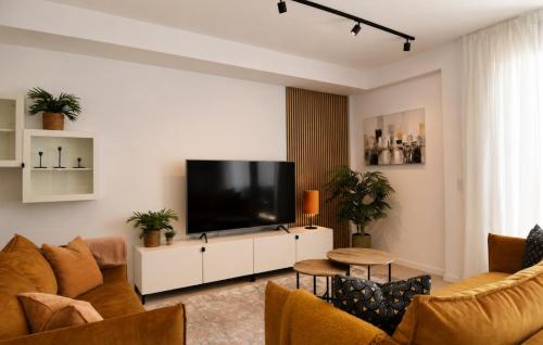 Premium Extended-Stay 2-Bed Apartment in Estepona