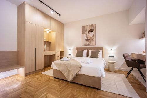 Kolonaki prive luxury in the center
