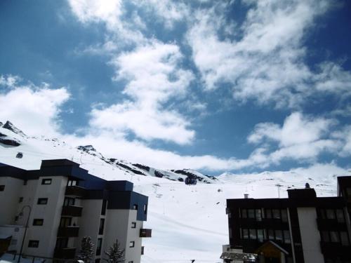 Résidence Hauts De Chaviere - Val Thorens location: bel appartement de 53 m2 traversant, confortable et calme de 53 m2, bien situ MAE-9037