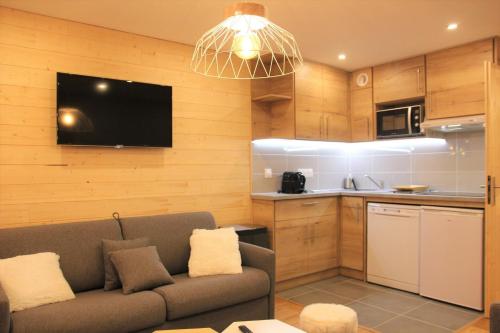 Résidence Schuss - Val Thorens location: Appartement rénové avec chambre et cabine, proche des pistes MAE-9028