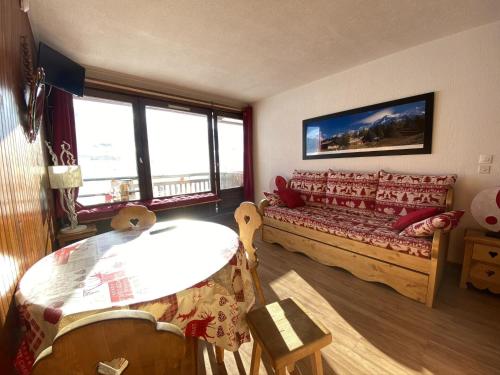 Résidence Roc De Peclet 1 - VAL THORENS location: Studio pour 4 personnes en bordure de pistes MAE-9038