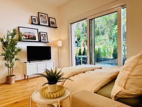 Vienna Garden Suites Cocoon Terrace and AC