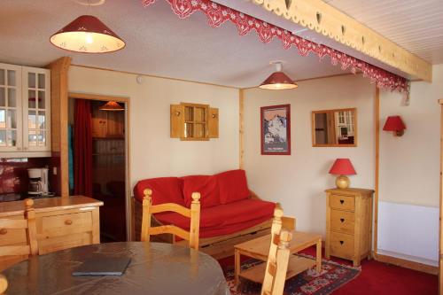 Résidence Roc De Peclet 2 - VAL THORENS location: Studio chaleureux avec une cabine dans un quartier calme MAE-9051