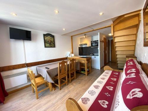 Résidence Silveralp - Val Thorens location: Duplex rénové en dernier étage, proche garderie et école de ski MAE-9064