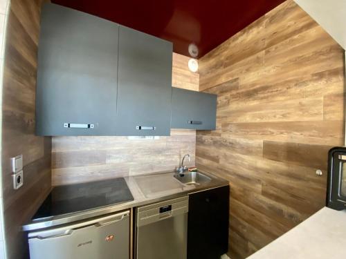 Résidence Glaciers - VAL THORENS location: studio pour 4 personnes avec balcon ensoleillé, quartier jeune et animé MAE-9077