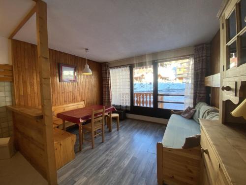 Résidence Neves - VAL THORENS location: Studio pour 4 personnes dans un quartier animé (LES NEVES) MAE-9082