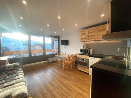 Résidence Neves - VAL THORENS location: Studio pour 4 personnes dans un quartier animé (LES NEVES) MAE-9097