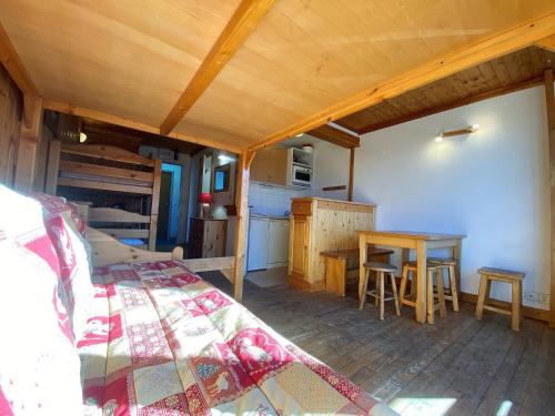 Résidence Neves - VAL THORENS location: Studio pour 4 personnes dans un quartier animé / LES NEVES MAE-9103