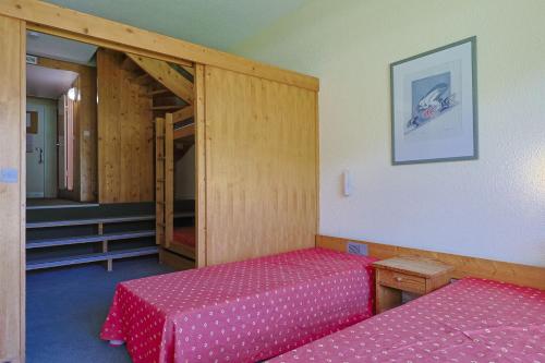Résidence Pierra Menta - Appartement spacieux de 4 pièces pour 9 personnes en dernier étage, proche des pistes et des commerces dans le village du Charve MAE-1660