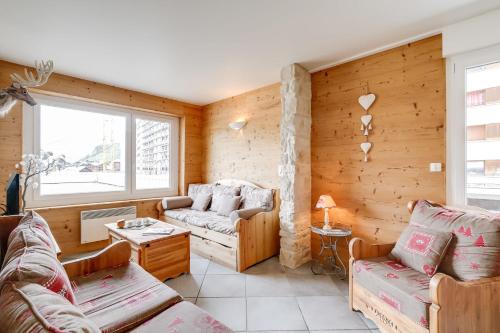 Résidence Le Bec Rouge - Appartement de charme 3 pièces 8 personnes à Tignes au pied des pistes et proche des commerces dans le quartier du Lac. Vue impr MAE-1681