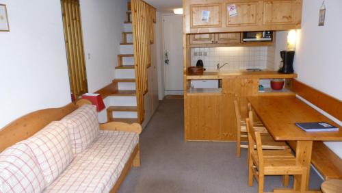 Résidence Aiguille Grive Bat Iii - Appartement 2 pièces 6 personnes en duplex, skis aux pieds, dans le village de Charmettoger à Arc 1800 MAE-1696