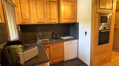 Résidence Les Cytelles - Appartement 2 pièces rénové, 5 personnes à Meribel Altiport au pied des pistes et proche du golf MAE-1751