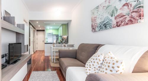 ZURI by People Rentals