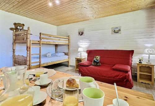 Résidence Neige Et Soleil - Studio 4 personnes à Tignes au pied des pistes et proche des commerces dans le quartier du Rosset. Studio très bien agencé avec MAE-1806