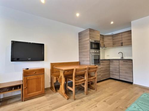 Résidence Les Jardins De Val - Appartement 2 pièces pour 4 personnes à Val d'Isère à 350 mètres du centre du village et 450m des pistes MAE-1814