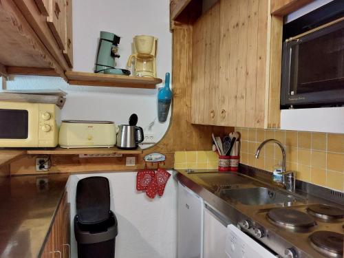 Résidence Nova - Appartement 2 pièces 6 personnes proche des pistes, des commerces, de la garderie et de l'ESF au centre de la station d’Arc 1800 MAE-1894