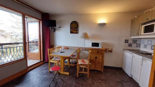 Résidence Ruitor Arc 1800 - Appartement 2 pièces 5 personnes avec une belle vue sur la vallée, proche du télécabine dans le village de Charmettoger à Arc 18 MAE-1928