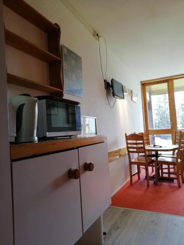 Résidence Grand Arbois - Studio 4 personnes au cœur de la station d'Arc 1800 dans le village des Villards, proche des pistes et des commerces MAE-1954