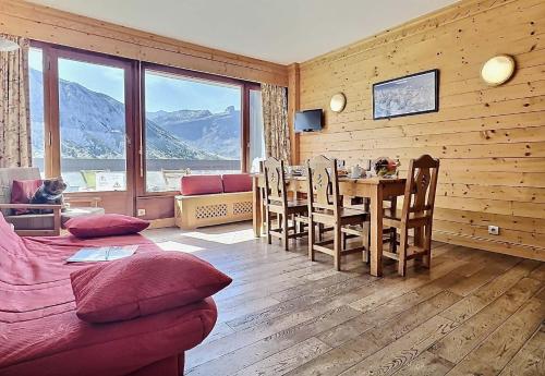 Résidence Le Bec Rouge - Appartement de charme 3 pièces 8 personnes à Tignes ski aux pieds et proche des commerces dans le quartier du Lac MAE-1993