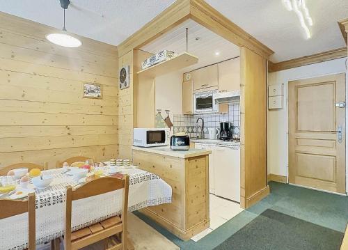 Résidence Le Pramecou - Appartement de charme 6 personnes à Tignes proche des pistes et des commerces dans le quartier du Val Claret. Appartement situé MAE-2016