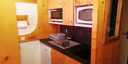 Résidence Nova - Appartement 2 pièces 6 personnes proche des pistes, des commerces, de la garderie et de l'ESF au centre de la station d’Arc 1800 MAE-2029