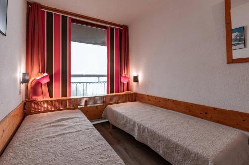 Résidence Nova - Appartement 2 pièces 6 personnes proche des pistes, des commerces, de la garderie et de l'ESF au centre de la station d’Arc 1800 MAE-2030