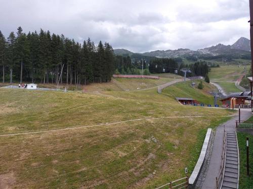 Résidence Tournavelles - Appartement 2 pièces 5 personnes avec vue sur les pistes, skis aux pieds et des commerces, proche de l'ESF et de la garderie dan MAE-2076