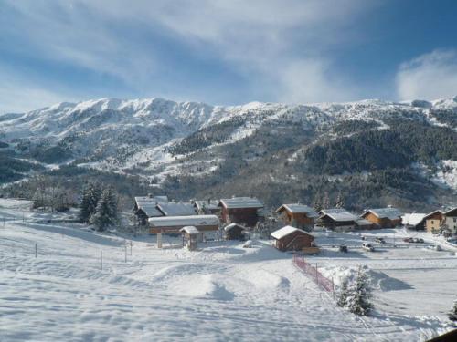Résidence Fermes De Meribel Daguet - Appartement 3 pièces 6 personnes à Méribel Village aux pieds des pistes avec accès à la piscine couverte MAE-2020