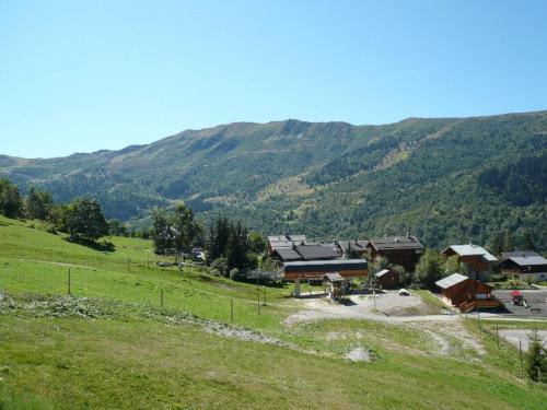 Résidence Fermes De Meribel Daguet - Appartement 3 pièces 6 personnes à Méribel Village aux pieds des pistes avec accès à la piscine couverte MAE-2020