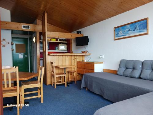 Résidence Tournavelles - Appartement 2 pièces 5 personnes au pied des pistes et des commerces, proche de l'ESF et de la garderie dans le village des Vill MAE-2083