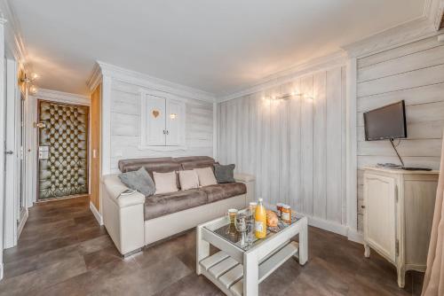Résidence Palafour - Elégant studio 4 - rénové - confortable - balcon - vue Grande Sassière MAE-3690