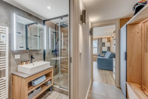 Résidence Palafour - Rénovation et confort moderne pour ce studio avec terrasse vue lac MAE-3731