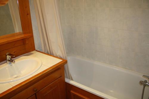 Résidence Home Club 1 - Plusieurs studios disponibles pour vos séjours en famille ou entre amis MAE-3788