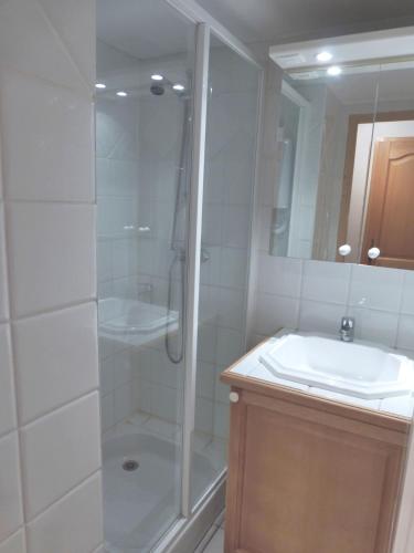 Résidence Le Krystor - Appartement 2 pièces cabine pour 4 personnes proche du centre de Méribel et des commerces MAE-4520
