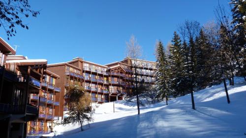 Résidence Aiguille Grive Bat I - Duplex pour 5 personnes à Arc 1800 dans le village de Charmettoger, skis aux pieds MAE-8630