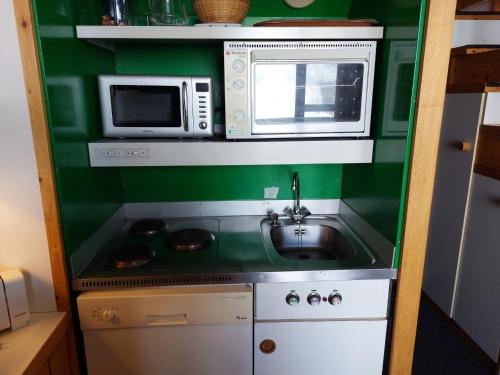 Résidence Archeboc - Agréable Duplex 6 personnes, situé au dernier étage, avec très jolie vue sur la vallée, les montagnes et le Mont-Blanc. MAE-6554