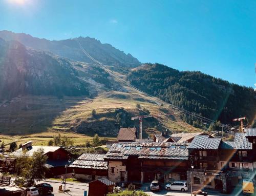 Résidence Aquila - Superbe appartement 3 pièces cabine pour 8 personnes situé à Val d’Isère, skis aux pieds et à 500m du centre du village, navette MAE-2544