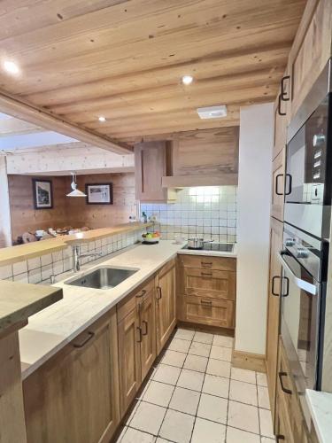 Résidence Aquila - Superbe appartement 3 pièces cabine pour 8 personnes situé à Val d’Isère, skis aux pieds et à 500m du centre du village, navette MAE-2544