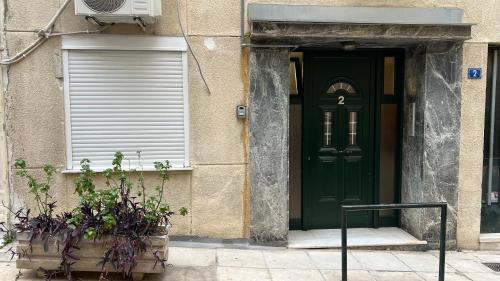 11sqm Design Studio - Pangrati Local by TwentyTwo