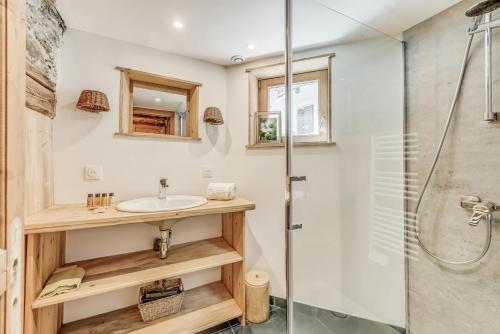 Chalet Lo Soli - Chalet au charme rustique pour 12 personnes MAE-6974