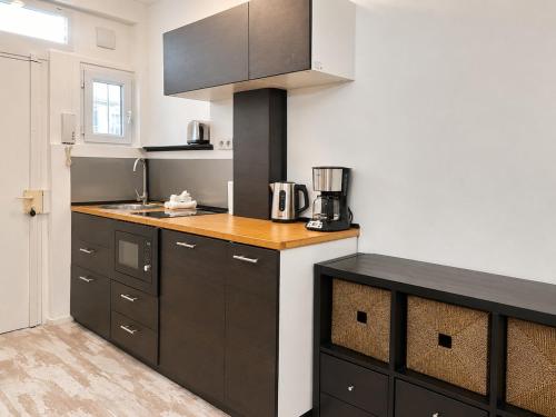 Central and Cozy Studio - Near the Arc de Triomphe