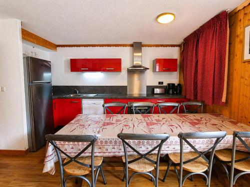 Résidence Courmayeur - Appartement rénové aux pieds des pistes pour 8 personnes MAE-4104