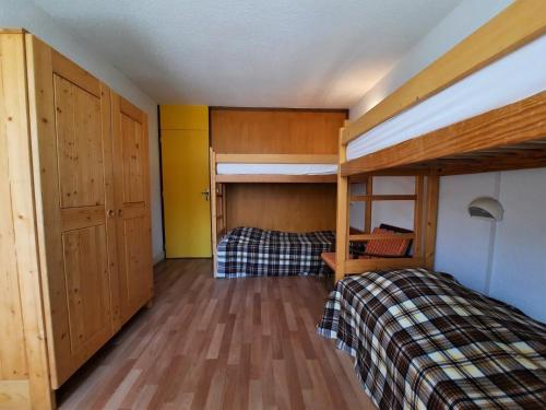 Résidence Belledonne - Appartement 6 pers ski au pied à la Croisette aux Menuires MAE-4714